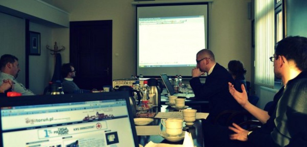 Paweł Kołacz tłumaczy.