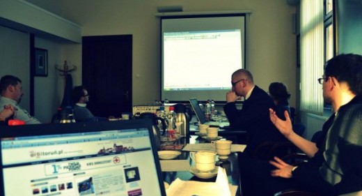 Paweł Kołacz tłumaczy.